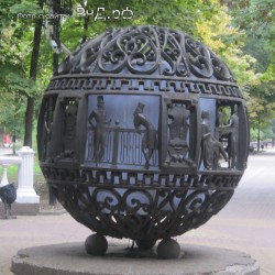 Скульптурный шар «Пушкинские герои»